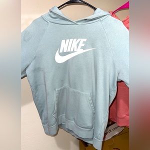 M Nike sweatshirt